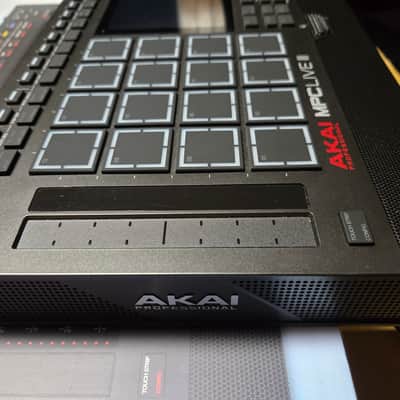 Akai MPC Live III Standalone Sampler / Sequencer 2025 - Present - Black image 2
