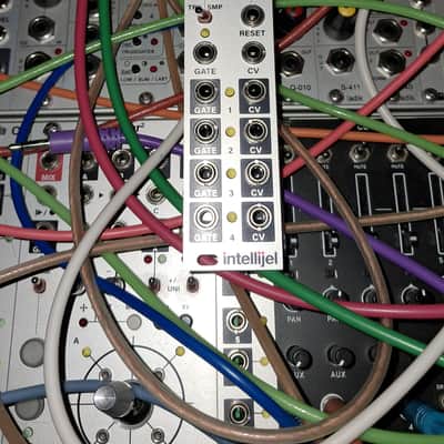 Intellijel Shifty Creativity Router image 5