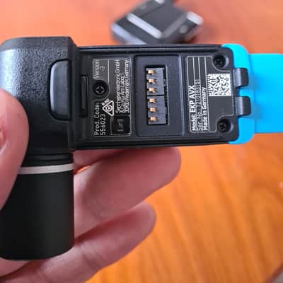 Sennheiser Sennheiser AVX Digital Wireless Set | SK AVX + EKP AVX | Battery | XLR-TRS Cable | Complete Kit image 7