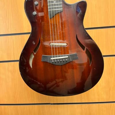 Taylor T5z Deluxe image 1