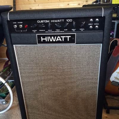 Hiwatt DR103 Custom 100w 2 x 12 Vertical Combo ex Noel Gallagher 2006 Black Tolex image 3