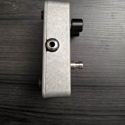 Electro-Harmonix Satisfaction Fuzz image 5