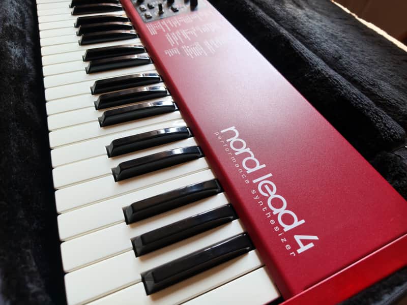 Nord Lead 4 49-Key with Nord softcase