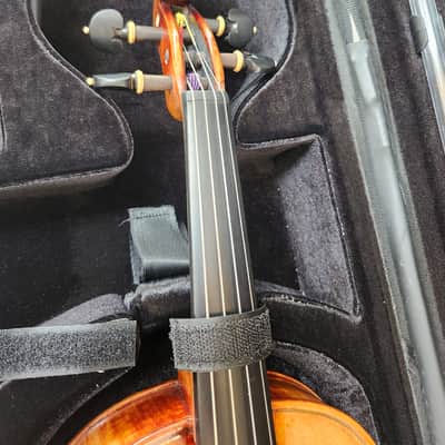 Mint Open Box Krutz 400 Series Model A840 15.5" Step Up Viola w/ Case and Bow image 6