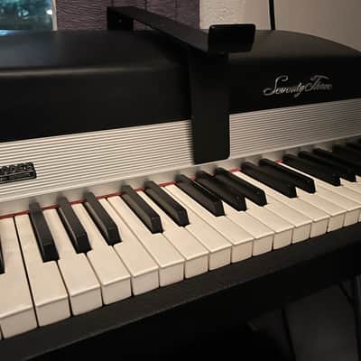 Fender Rhodes Mark I Stage 73-Key Electric Piano 1969 - 1974 - Black Rounded Top image 7