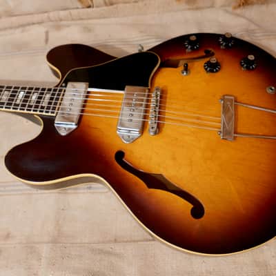 Gibson ES-330 1970 - Sunburst image 16
