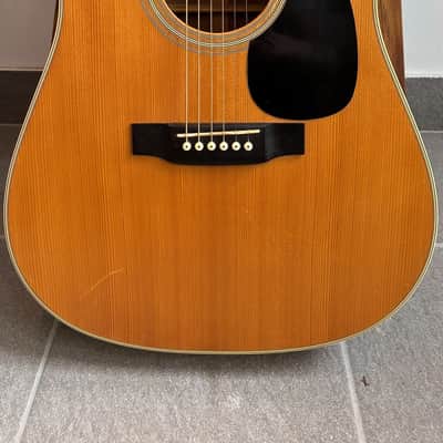 Martin Standard Series D-28  2001 Natural image 3