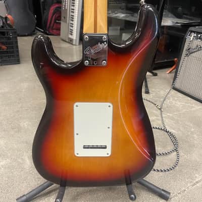 Fender Strat Plus Deluxe with Maple Fretboard 1991 - Sunburst image 6