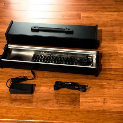 Erica Synths 1x104HP Travel Case Eurorack Case with Power Supply 2021 - Present - Black image 2