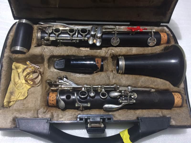Buffet Crampon E11 Intermediate Bb Clarinet image 2