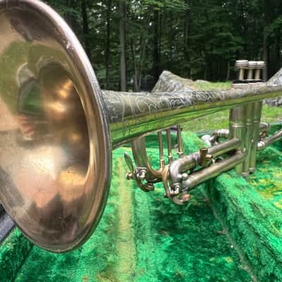 1922 Buescher True Tone Trumpet — Nickel/Silver w/ Engraved Bell — Original Case & Mouthpiece — Freshly Serviced image 11