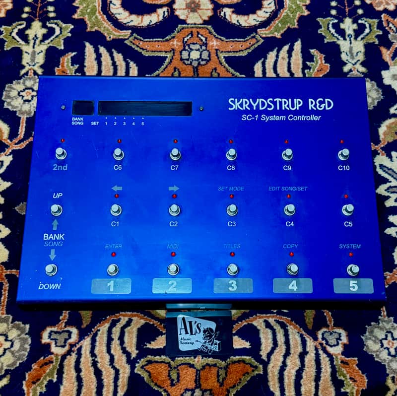 SKRYDSTRUP R&D SC1 System MIDI Controller Pedalboard - Blue image 1