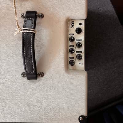 DV Mark DV Jazz 12 60-Watt 1x12" Guitar Combo 2014 - Present - White image 3