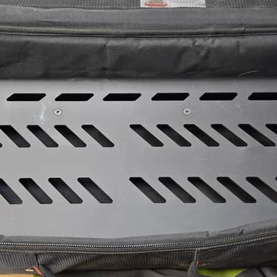 Gator Gator GPB-BAK-1 Large Aluminum Pedalboard with Carry Bag - Black image 1