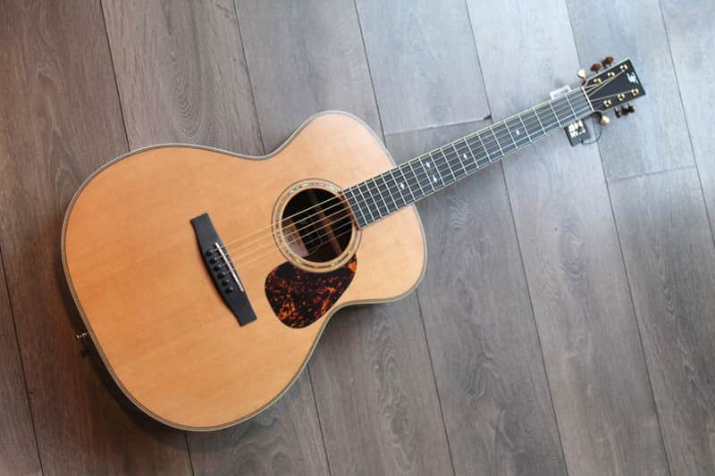 FURCH "Vintage 2 OM SR" HARDCASE image 1