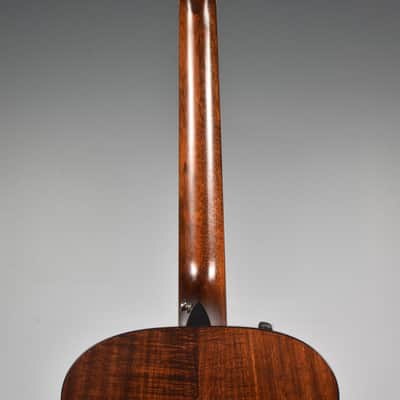 Taylor 326e Baritone-8 LTD Tasmanian Blackwood 2016 - Shaded Edgeburst image 5
