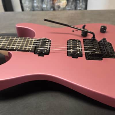 Jackson Dinky DK2 Pro Series RARE Burgundy Mist HH Floyd Rose USA Seymour Duncan Pickups NEW Gator Hard Case MINT CASE QUEEN MiM Super Strat Mexico Mexican Fender Factory image 10