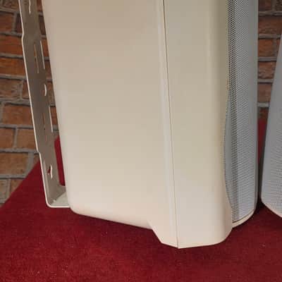 OWI AMP6022W 6.5" 40-Watt Surface Mount Speaker Pair White image 6