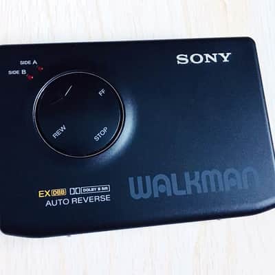 Sony WM 600 Walkman Cassette Player, High End Model, NEAR MINT Looking Shape ! For Display or Repair image 2