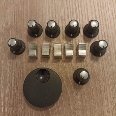 Roland Juno-G Synthesizer All Caps