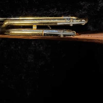 Holton 608 Super Collegiate 1958 - (Courtois-style external top-sprung pistons) Bi-metal bell with red brass stem and nickel flare and yellow brass body with nickel accents image 19