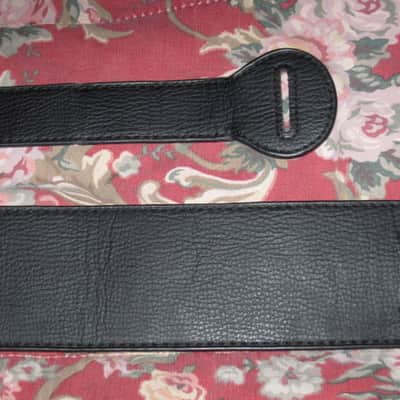 lite use RockYou (Rock You) PU Faux Leather Snakeskin Pattern Guitar Strap (front: brown, tan, black pattern) (back: black) reversible - main part of strap 2 & 3/4" wide, belt part 1 & 1/4" wide [polyurethane leather] Adjustable Length from 44" to 53" image 17
