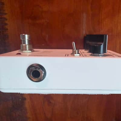 JHS 3 Series Octave Reverb 2022 - Present - White image 3