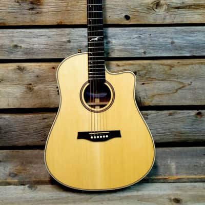 Seagull Artist Studio Cutaway Deluxe QII Acoustic / Electric Guitar image 4