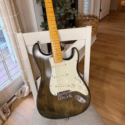 Fender Stratocaster Deluxe 2006-2008 - Faded Black Burst Nitrocellulose image 4