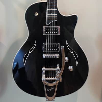 Taylor T3/B 2009 - Present - Black image 1