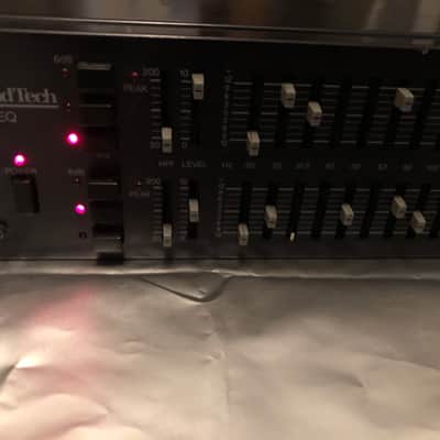 SoundTech ST62EQ - Made In Japan, 1980s Stereo Equalizer image 2