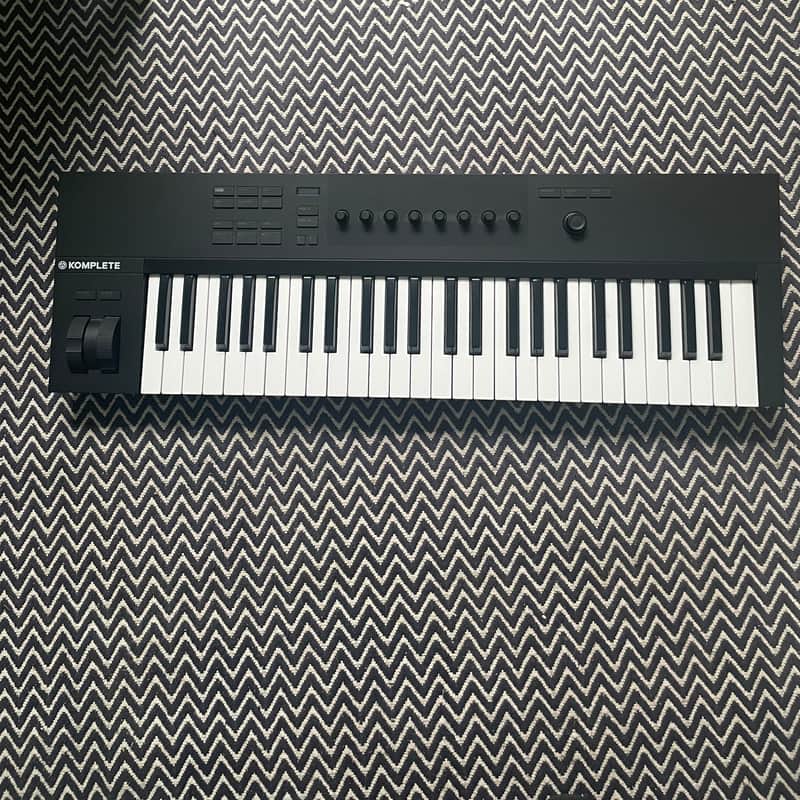 2018 – Present Native Instruments Komplete Kontrol A49 Black