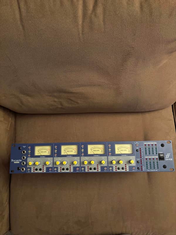 Focusrite Focusrite Pre Pack ISA 428 mid-90s - Black - Blue image 1