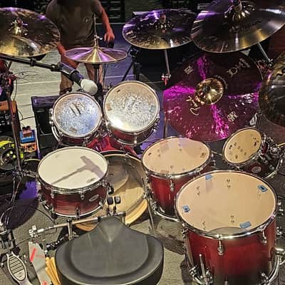 PDP PDCM2217RB Concept Maple Series 7x8/8x10/9x12/12x14/14x16/18x22/5.5x14" 7pc Shell Pack with Chrome Hardware 2010s - Red to Black Sparkle Fade image 8