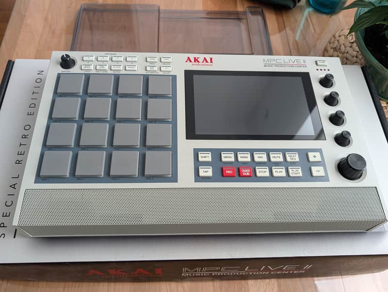 Akai MPC Live II Standalone Sampler / Sequencer Retro Edition 2020 - Present - Grey image 1