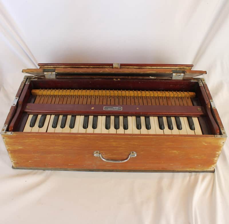 8115 - Wood Indian Harmonium Reed Organ Refurbished & Working image 1