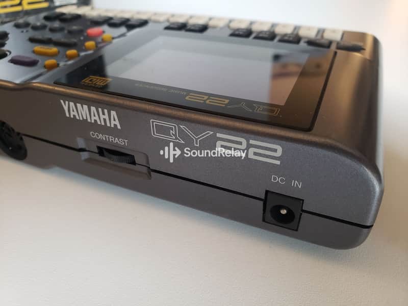 Yamaha QY22 - MIDI AWM Sequencer Workstation - Boxed - Manual