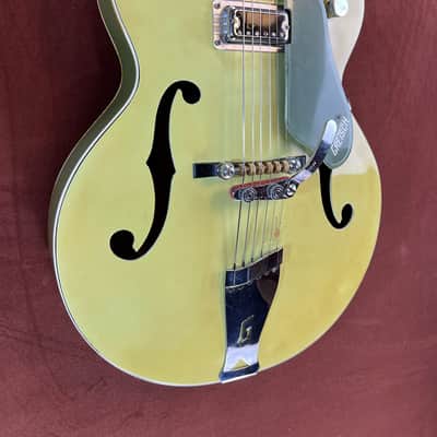 Gretsch Anniversary 6125 Semi-Hollow Electric Guitar | 1962 Two-Tone Green image 2