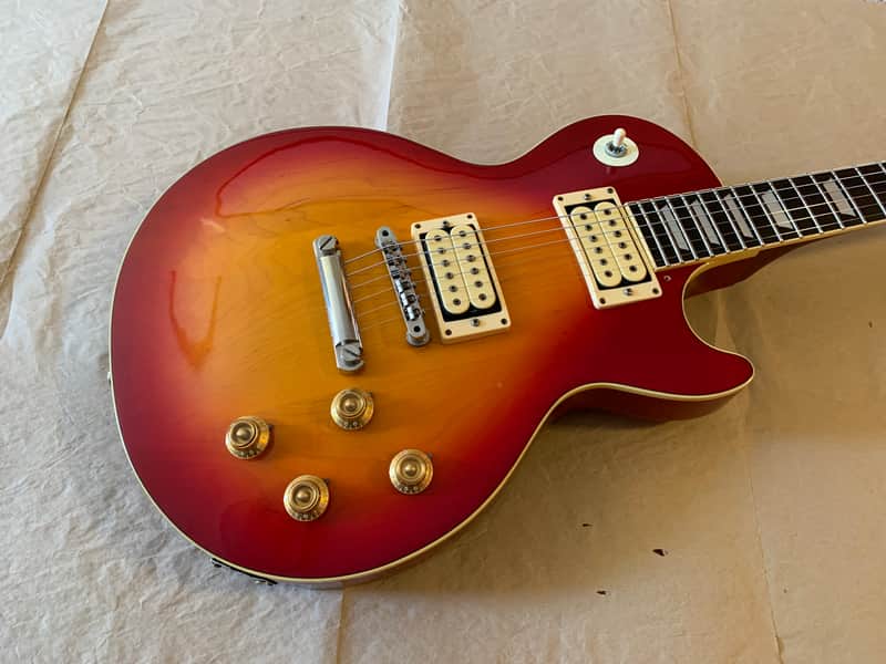 Yamaha Studio Lord SL550S Standard 80s Cherry Sunburst. Les Paul