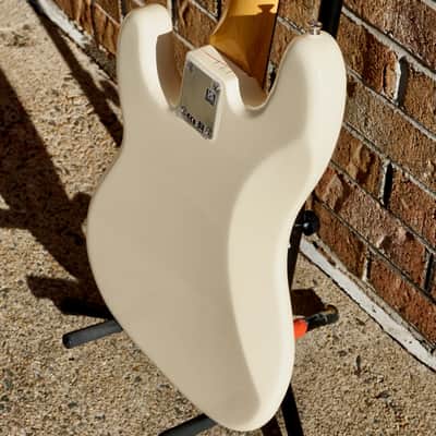 Fender Vintera® II '60s Precision Bass Rosewood Fingerboard Olympic White image 9