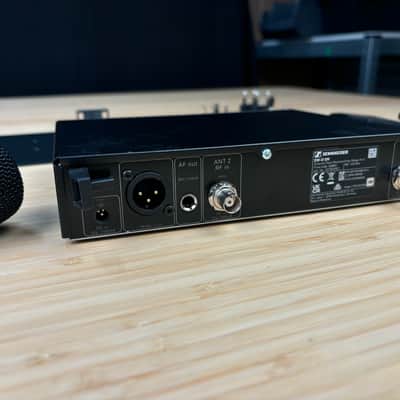 Sennheiser EW835-S Wireless Handheld Microphone System image 5