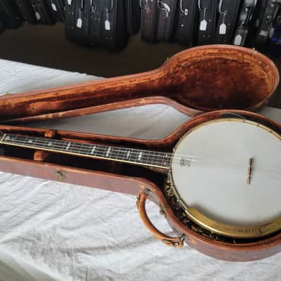 B&D Silver Bell, Model 3, Plectrum Banjo, circa 1926, with original case image 1