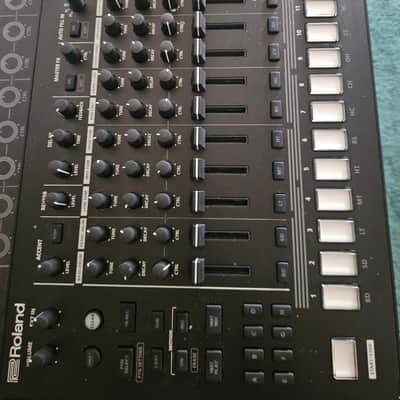 Roland TR-8S AIRA Rhythm Performer with Sample Playback 2018 - Present - Black image 3