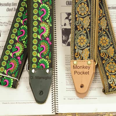 Pardo retro guitar strap model Green Doe, backing suede image 3