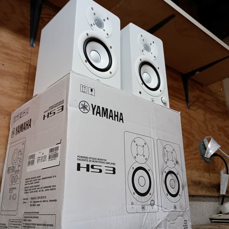 Yamaha HS3 3" Active Studio Monitor (Pair) - White image 1