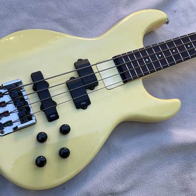ARIA/ARIA PRO II INTEGRA (IGB) SERIES bass guitars