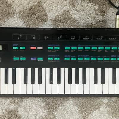 Yamaha DX100 Programmable Algorithm Synthesizer 1985 - Black image 3