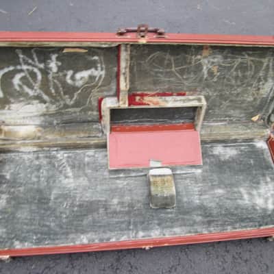 RARE Vintage '50s-60s RED HARDSHELL ELECTRIC GUITAR CASE for RESTORATION ONLY! image 9