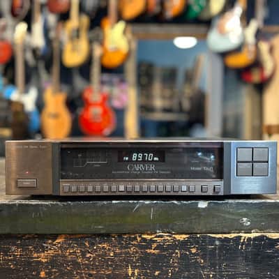 Carver TX-11 Quartz Synthesized FM Tuner image 2