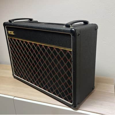Vox V15 15-Watt 2x10" Guitar Combo 1981 - Black image 2